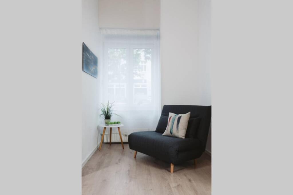 City Apartment Near Shooping Center, 6 Guests Berlim Exterior foto