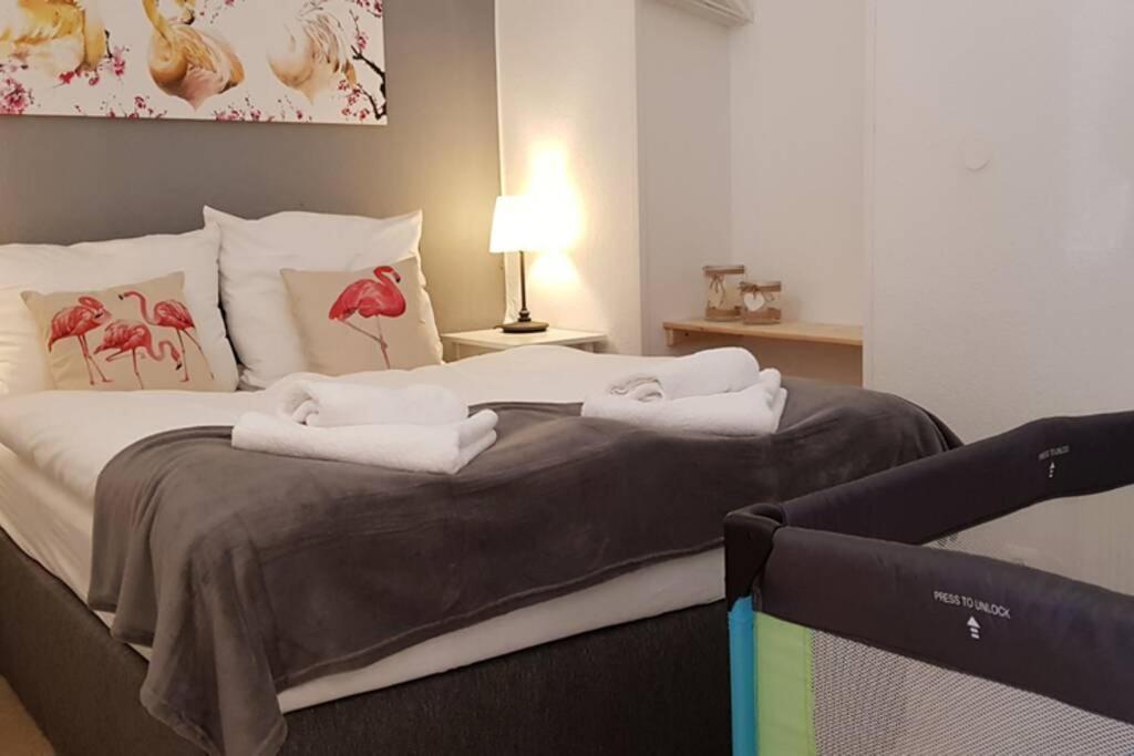 City Apartment Near Shooping Center, 6 Guests Berlim Exterior foto